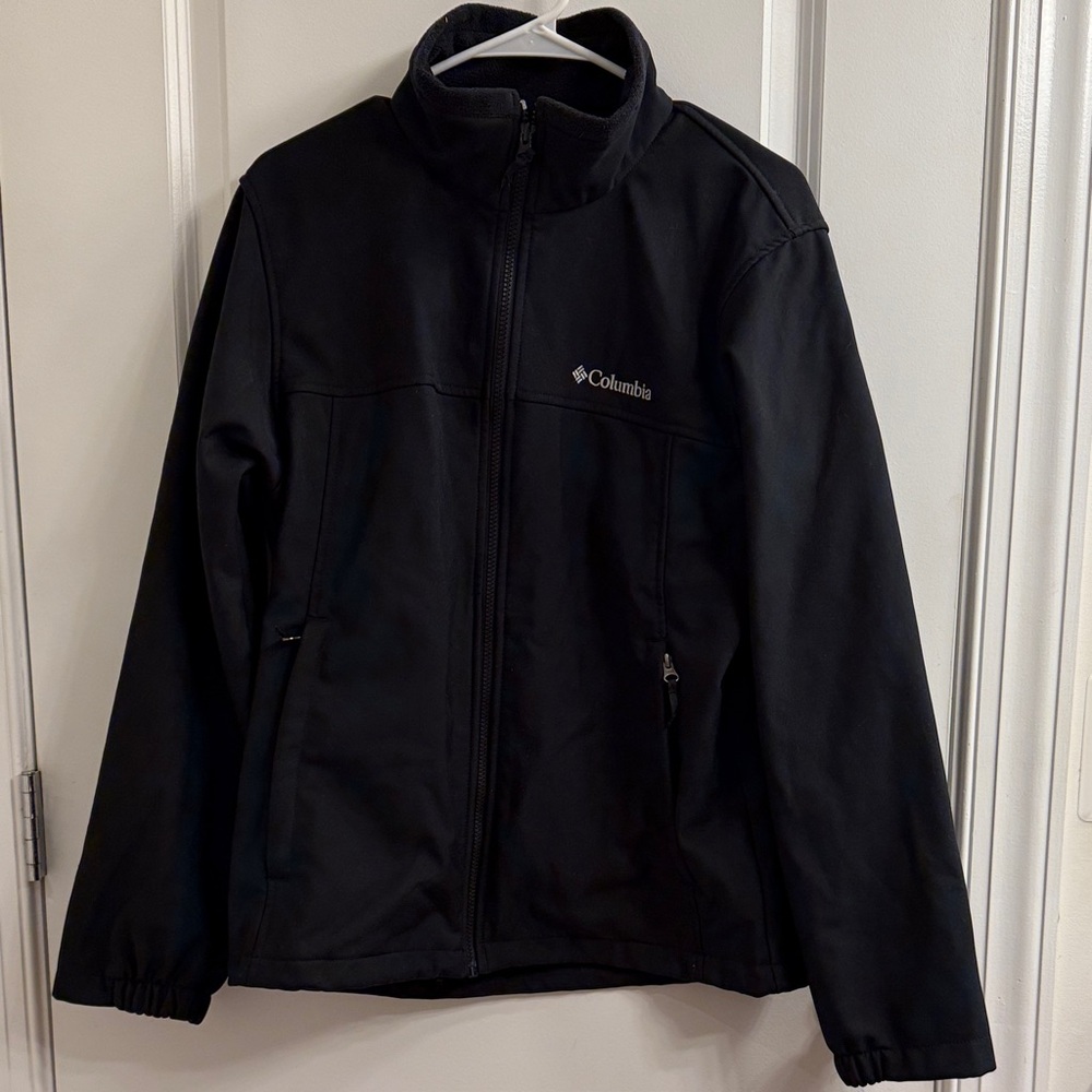Columbia Classic Black Softshell Jacket